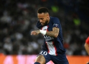 开云官网-瓦伦西亚绝杀那不勒斯，内马尔惊艳世界