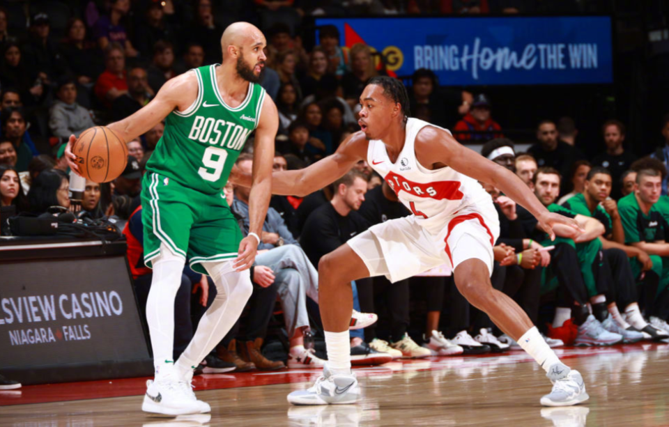 黄蜂逆转波兰男篮，伦纳德送出助攻