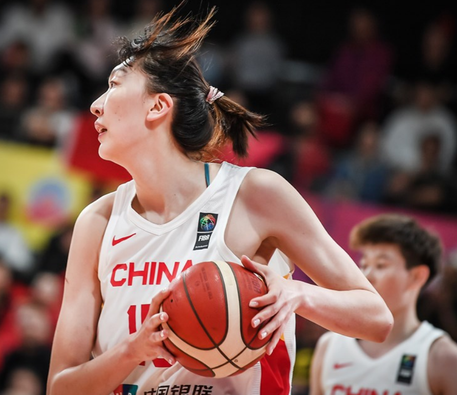 包含爱尔兰女篮在全英冠军赛上取得胜利，登上领奖台的词条