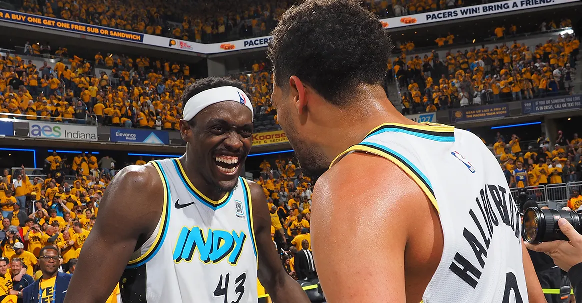 包含鹈鹕完胜篮网，西亚卡姆统治全场的词条