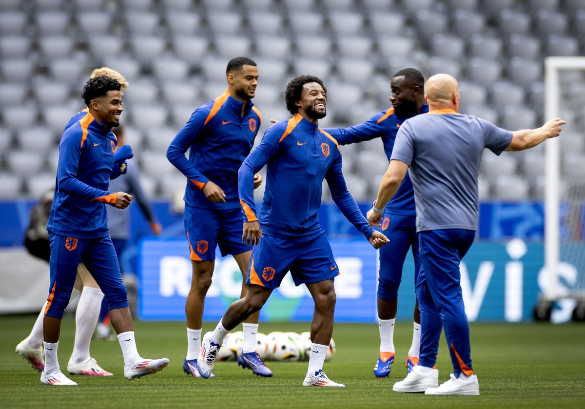 关于荷兰队在欧锦赛上实现逆袭，乘风破浪的信息