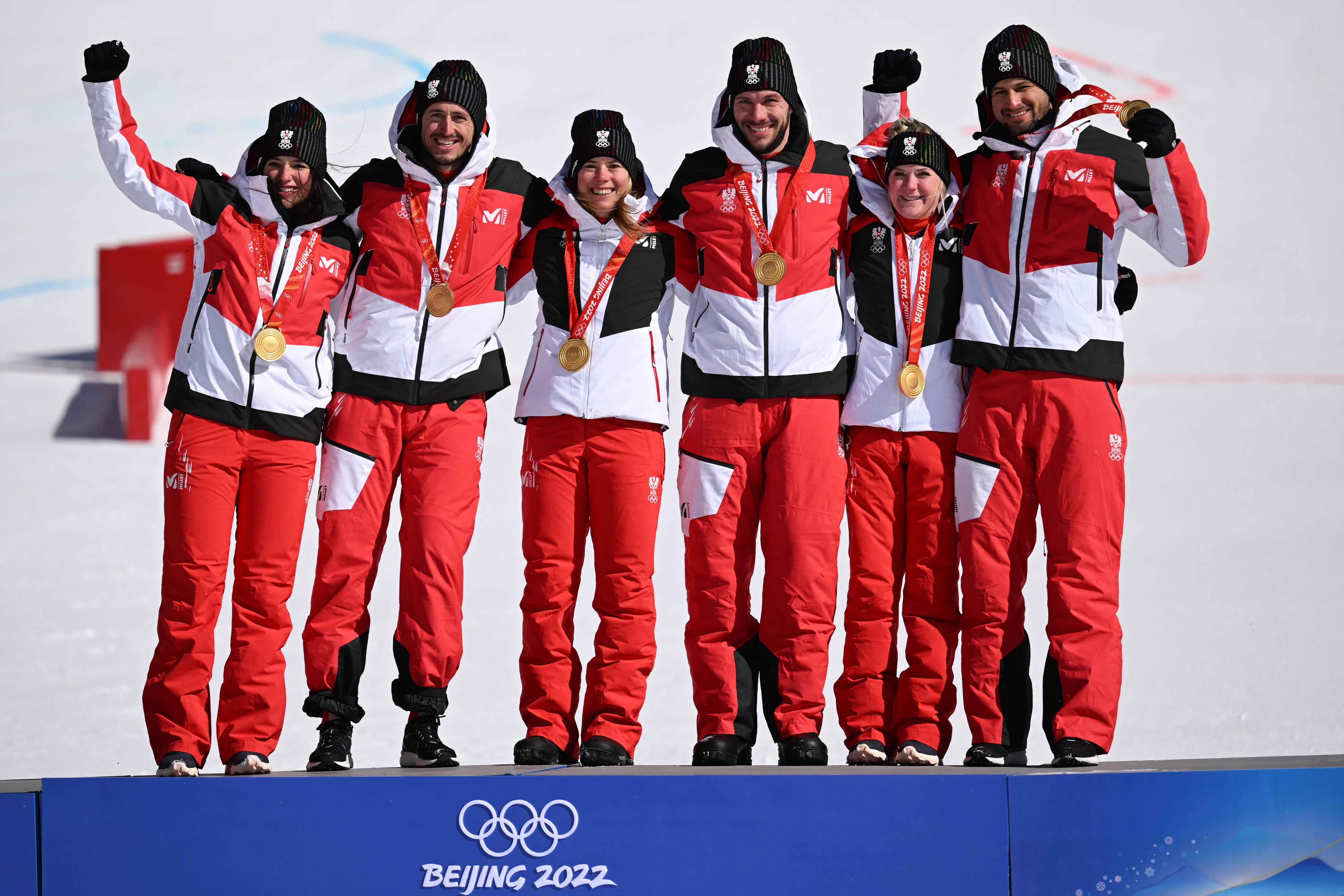 德国选手在高山滑雪赛事中夺魁