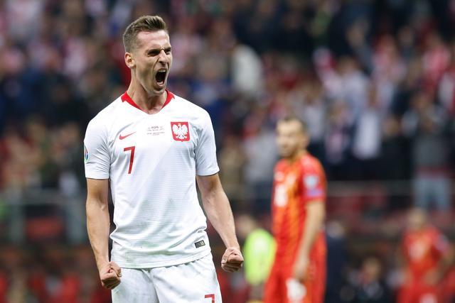 波兰队客场遭遇北马其顿的困难