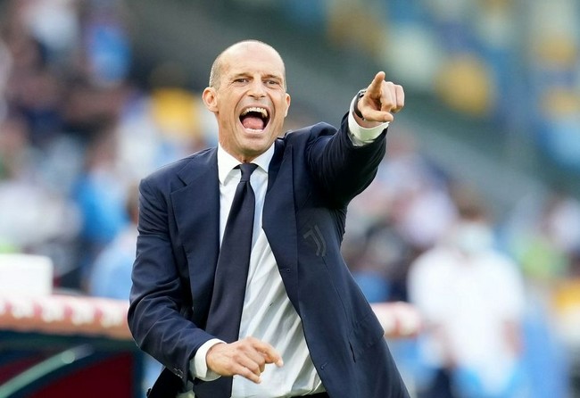 包含那不勒斯主教练制定新战术，准备一战的词条