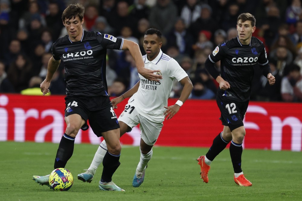 关于皇家社会战平，积分暂居中游位置的信息