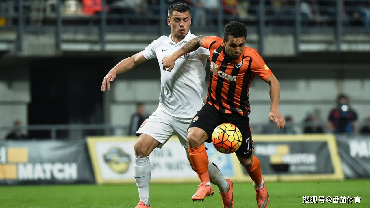 乌克兰足球超级联赛份外激烈