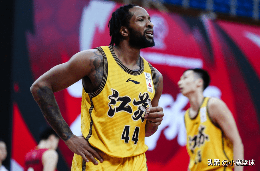 关于圣埃蒂安新运动员强势加盟,助力球队壮大的信息 关于圣埃蒂安新运动员强势加盟,助力球队壮大的信息