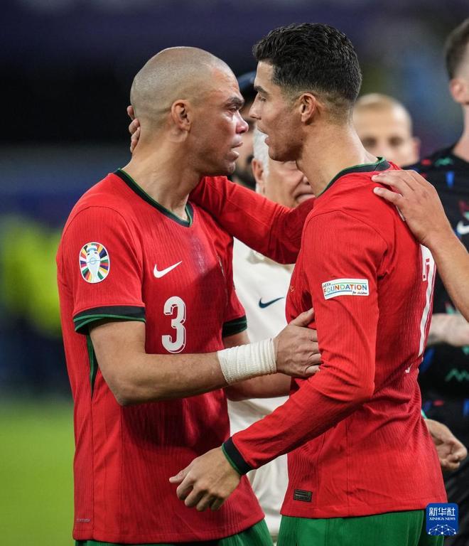 法国中场核心受伤退出，备战淘汰赛存疑的简单介绍