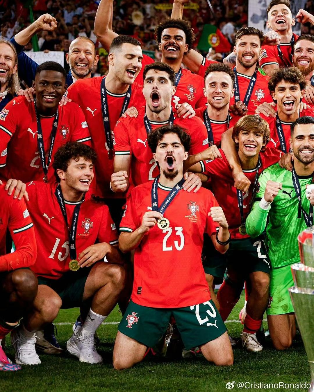 葡萄牙队大胜西班牙，轻松取得晋级资格的简单介绍