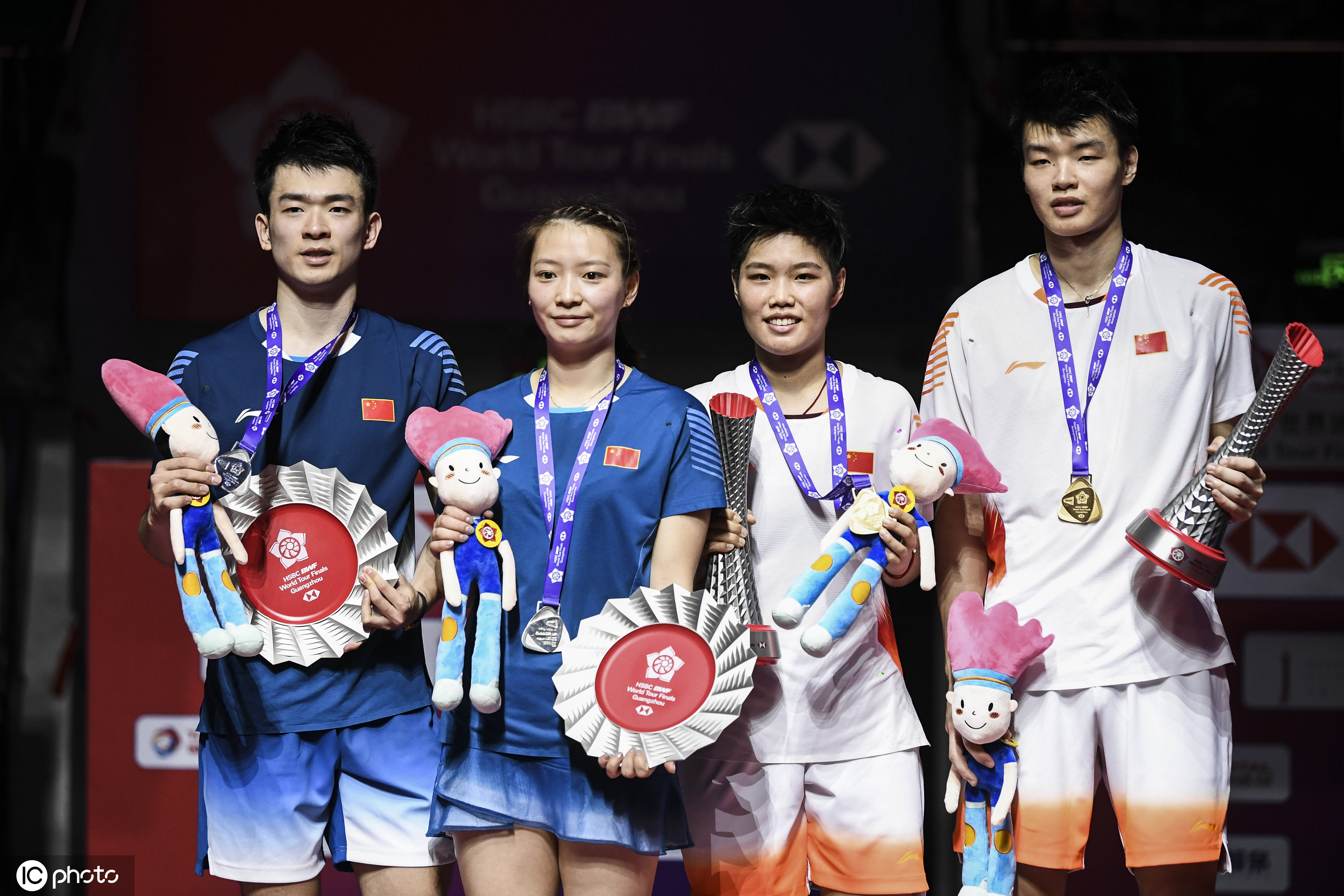 包含日本队横扫印度队，黄鸭组合扛起全队的词条