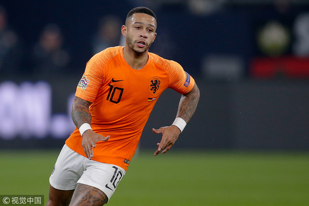 荷兰绝杀哥伦比亚，马丁内利带队取胜