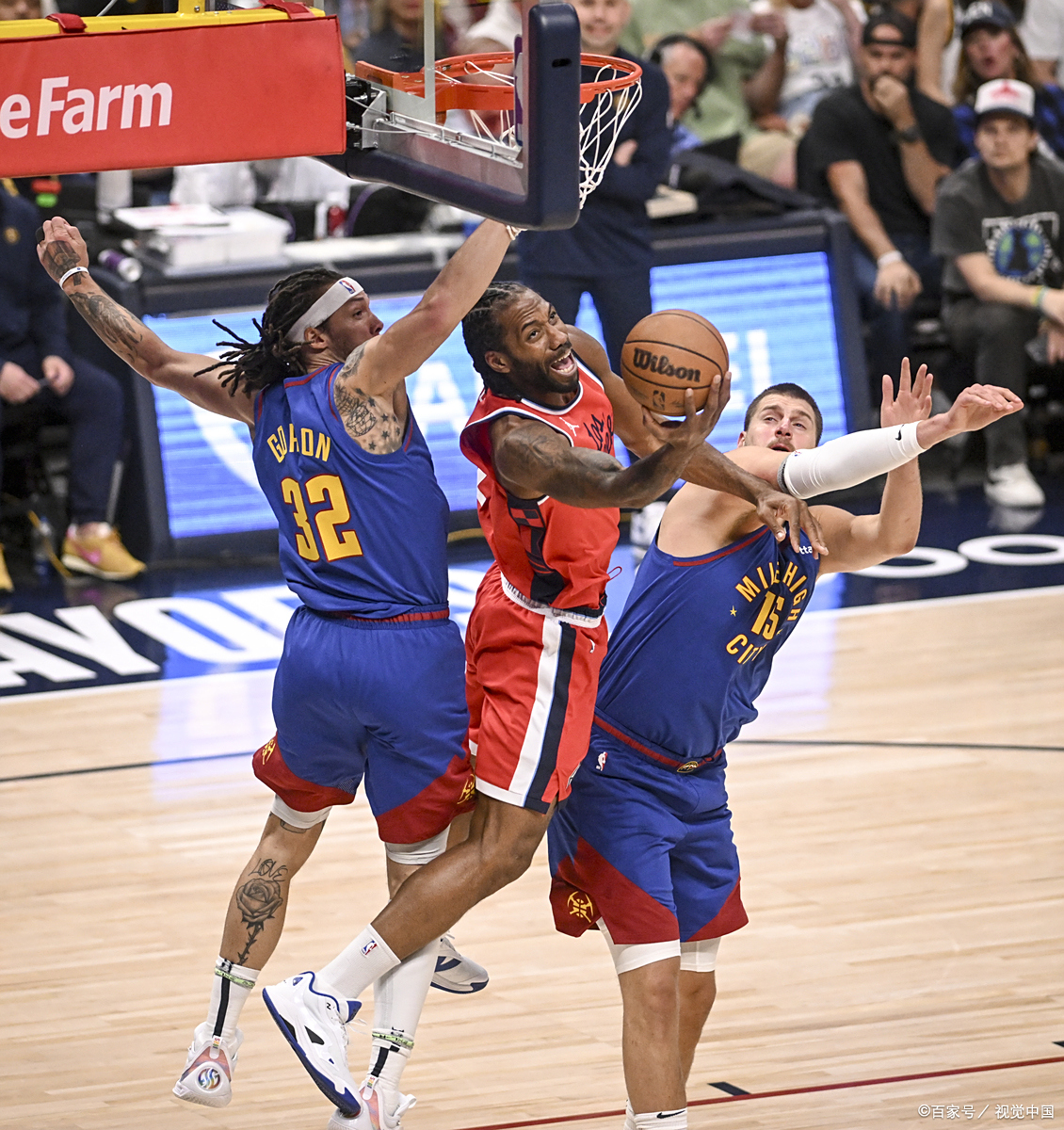 灰熊击败开拓者令人惊叹，约维奇超神表现引发共鸣的简单介绍