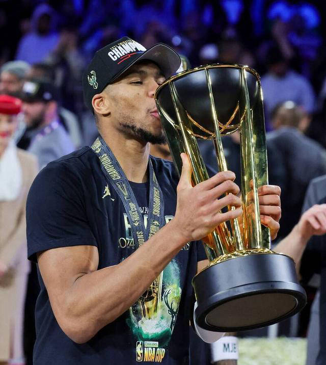 热火强势爵士，字母哥高光表现